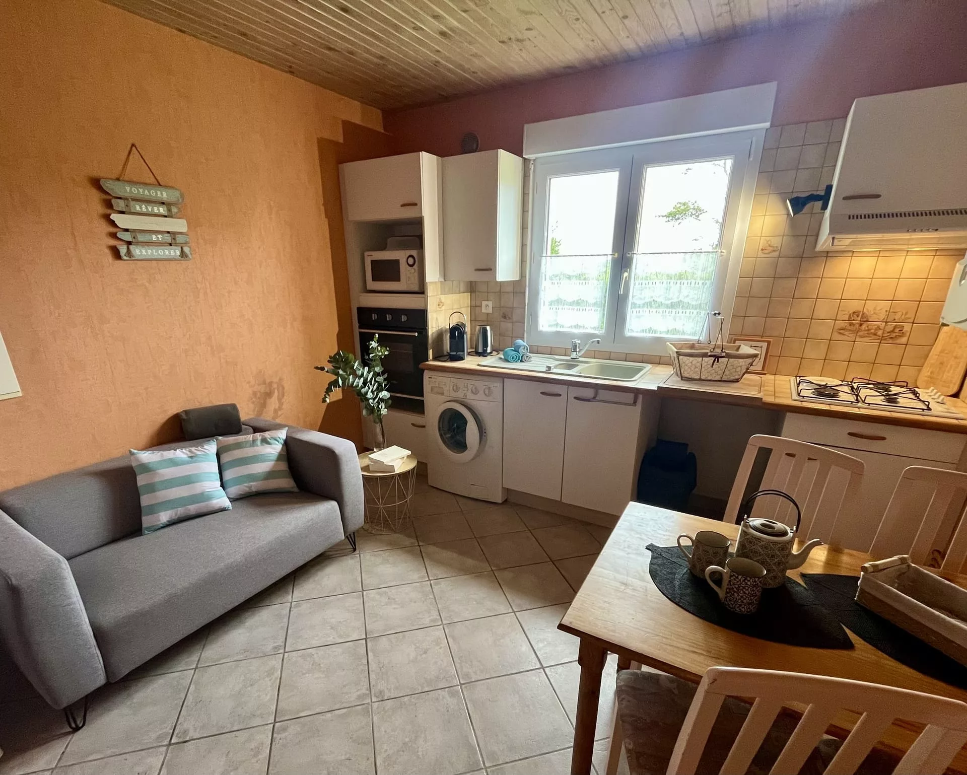 Les Gîtes de la Mouette Ravenoville Cotentin Gîte Bigorneau Cuisine